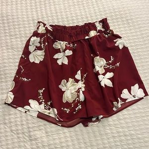 🌷Super Cute Red Floral Paper Bag Shorts
